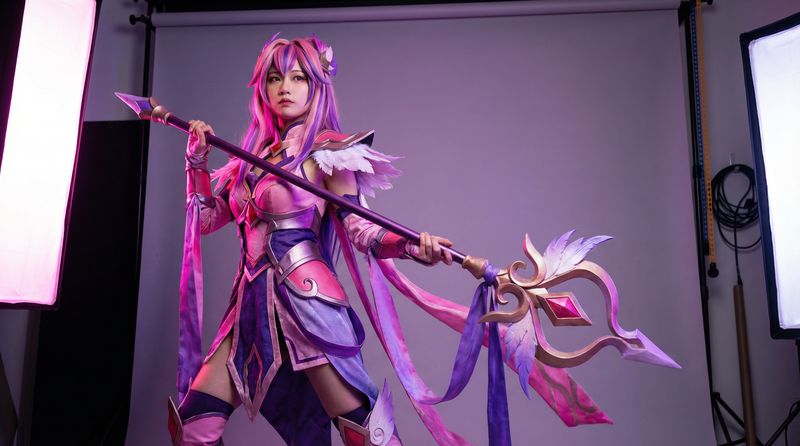 17c一起草动漫cosplay视频